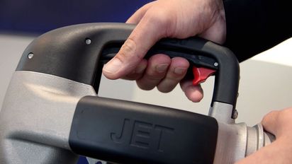 ZVF 50 and Aircraft Refuelling Hoses with 'Reflex' Marking ZVF 50 and Aircraft Refuelling Hoses with 'Reflex' Marking